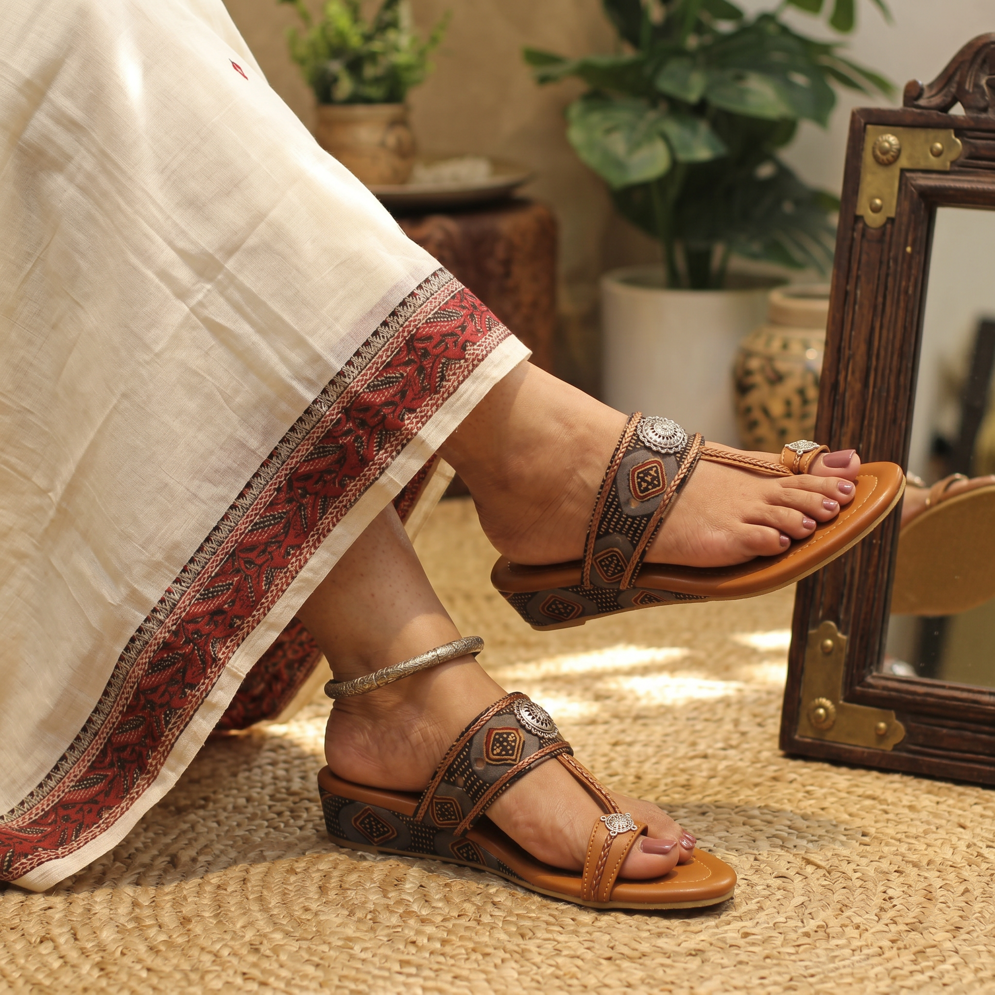 Antique Charm Ethnic Wedge Heel - Image 3